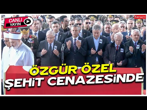 Özgür Özel Şehit Piyade Astsubay Kıdemli Çavuş Ata Göçmen’in cenaze törenine katıldı