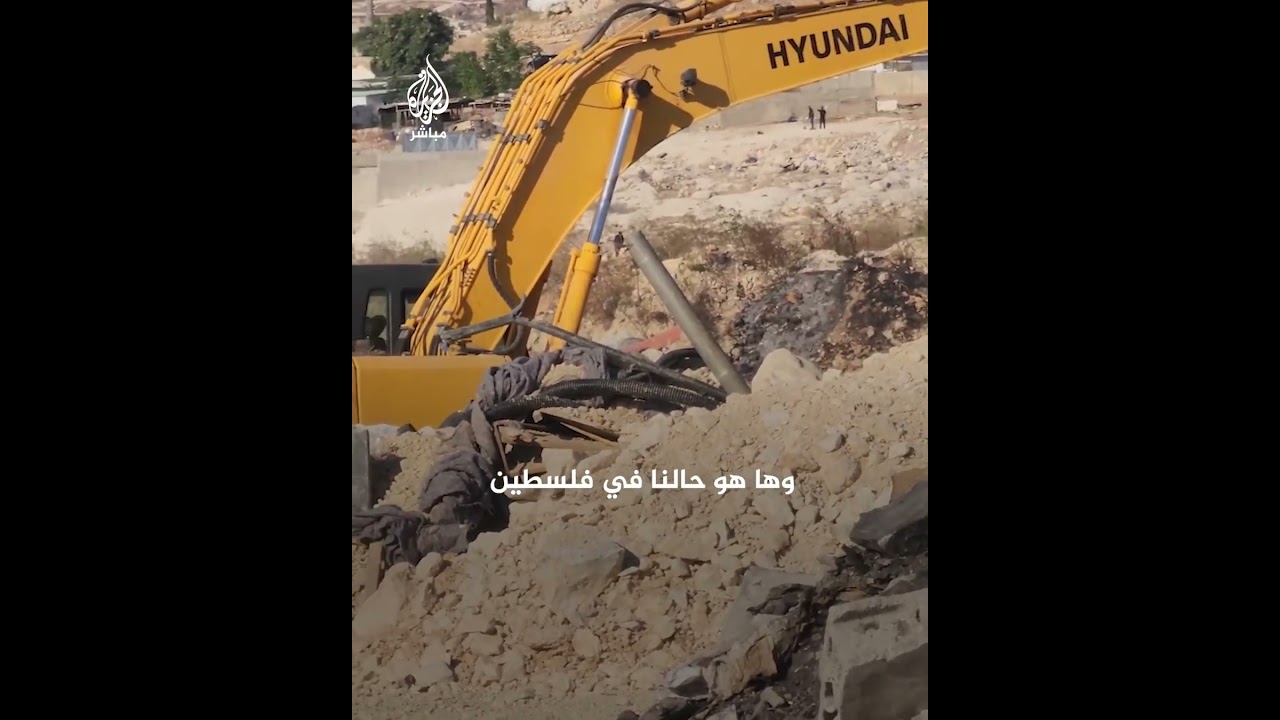 جرافات الاحتـلال تهدم قاعة أفراح وتجرف أراضي تعود لفلسطينيين في بلدة عناتا شمال شرقي القدس المحتلة