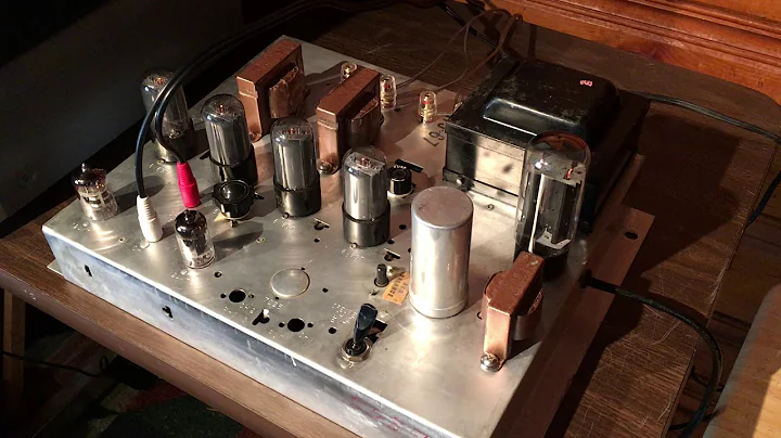 Magnavox Stereo Vacuum Tube Amplifier.