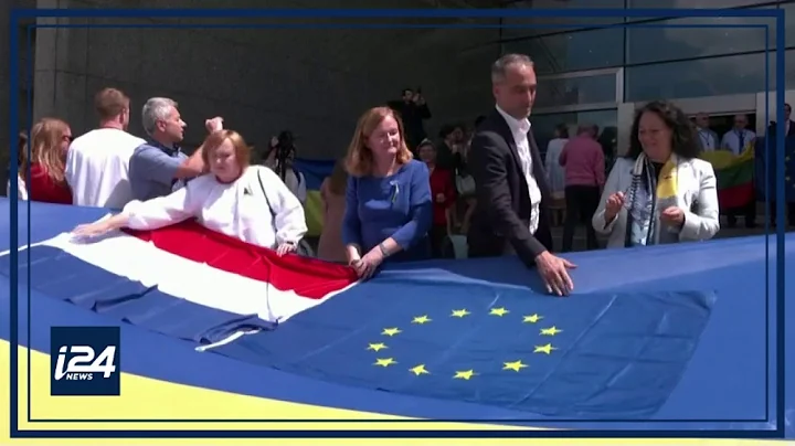 EU leaders make Ukraine a candidate for membership