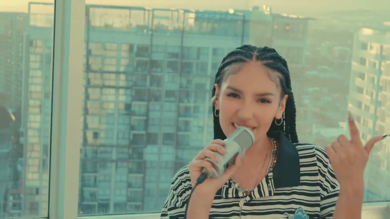 Watch Vero Luna - ESE BOY (Video Oficial) on YouTube Watch Vero Luna - ESE BOY (Video Oficial) on YouTube