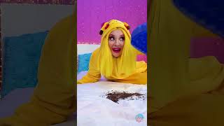 Download Lagu Dirty Feet Need A Special Gadget! 🤪🦶🤢 MP3 Download Lagu Dirty Feet Need A Special Gadget! 🤪🦶🤢 MP3
