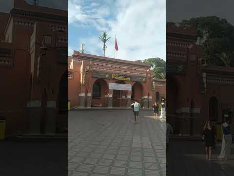 تضرر بريد بنك بالزلزال أوقفه عن الخدمة جامع الفنا مراكش