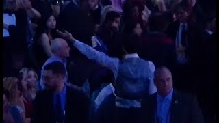 Jin blew a flying kiss to ARMY - BTS Billboard Music Awards 2018