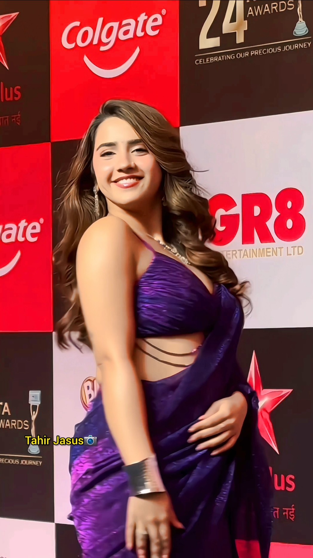 चेहरा है या चाँद ?. #roshaniwalia #shorts #tahirjasus #bollywood