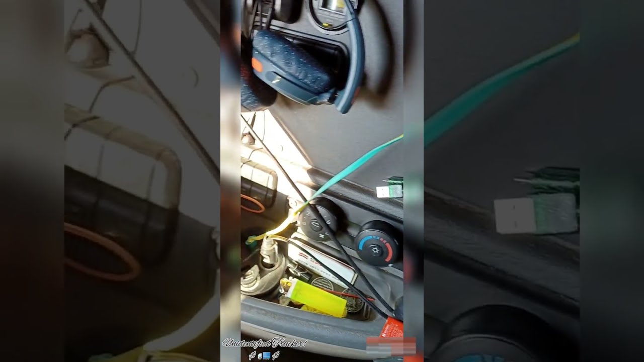 Replacing Fuse 4 Power Outlets Freightliner 11 17 Cascadia 
