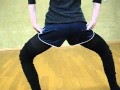 腿や股関節に負担をかけず重心移動