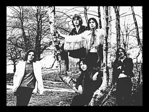 Mandrake Paddle Steamer - Strange Walking Man(1969) akkorde