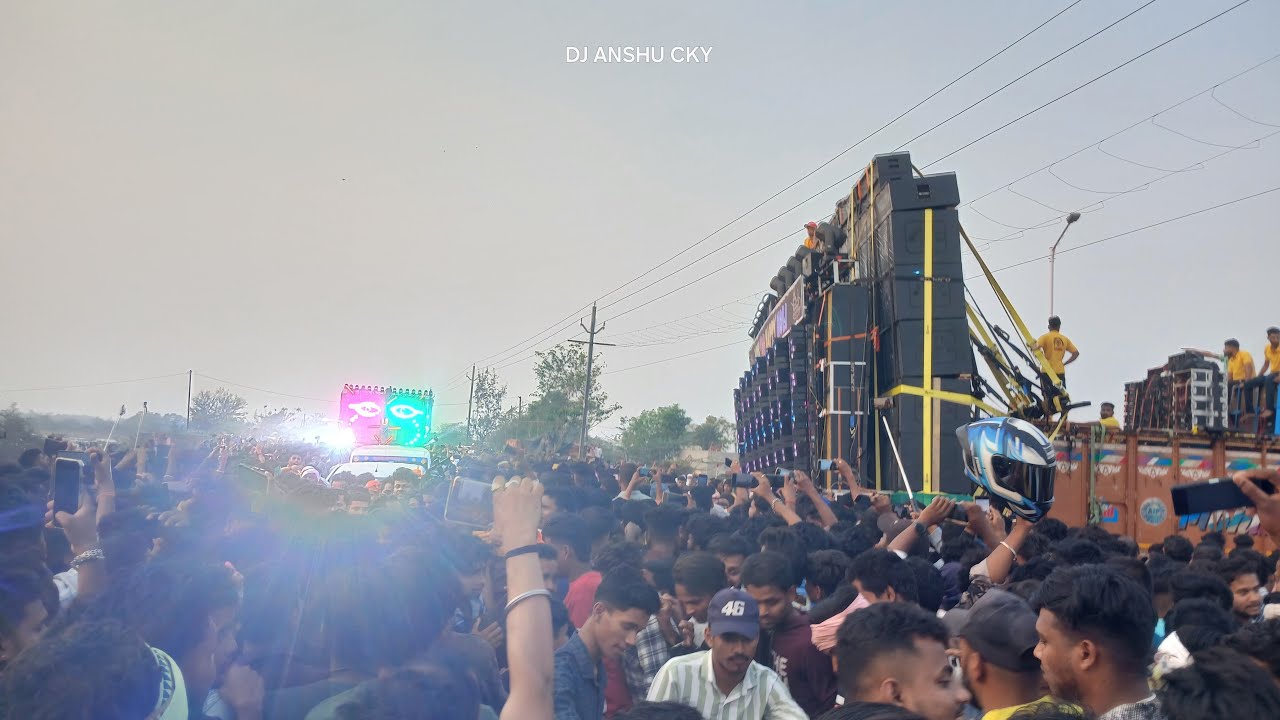 DJ Pankaj Vs DJ Sarzen के बीच का कड़ा मुकाबला  Odisha के Bhadrak Motto Mela 2026