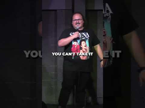Comedian heals audience's mental health