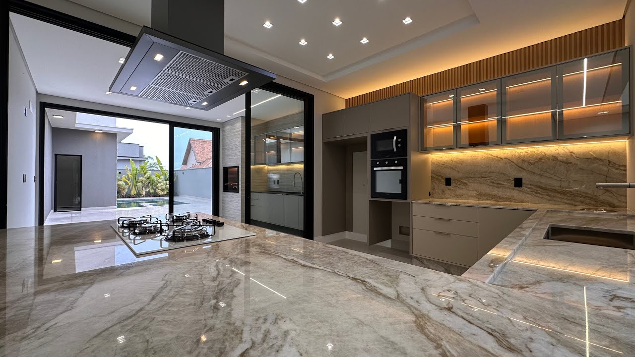 Casa à venda condomínio Helvétia Park | 4 suítes, closet, planejados, piscina | Indaiatuba SP