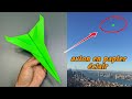 Avion en papier clair  peut voler aussi vite que lclair dans le ciel