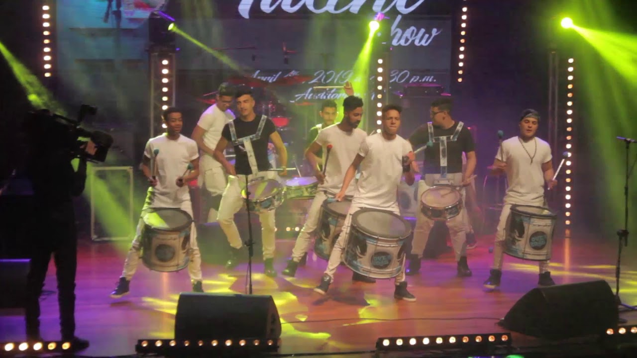 Overboys al akhawayn Talent show جامعة الأخوين - YouTube