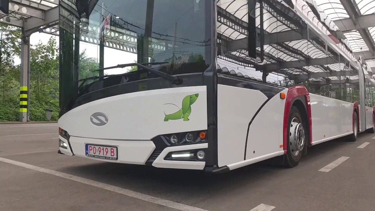 Dwa przeguby Solarisa Trollino 24