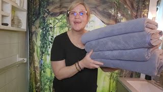 Super soft Ultra plush oversized bath or pool towels