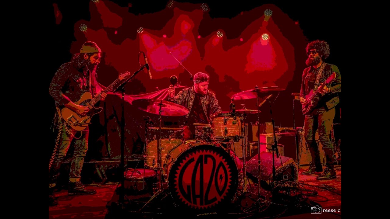 GA-20 - Stranger Blues.. - YouTube
