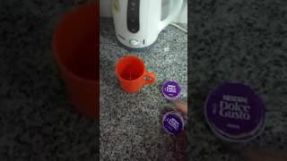 Como preparar un café con las cápsulas Nescafé utilizar la máquina) - YouTube