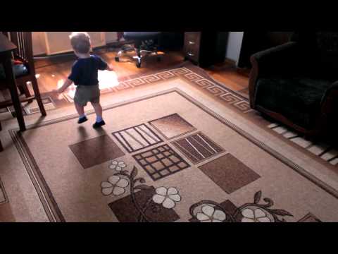 ნიკოლოზიი.ცეკვავს