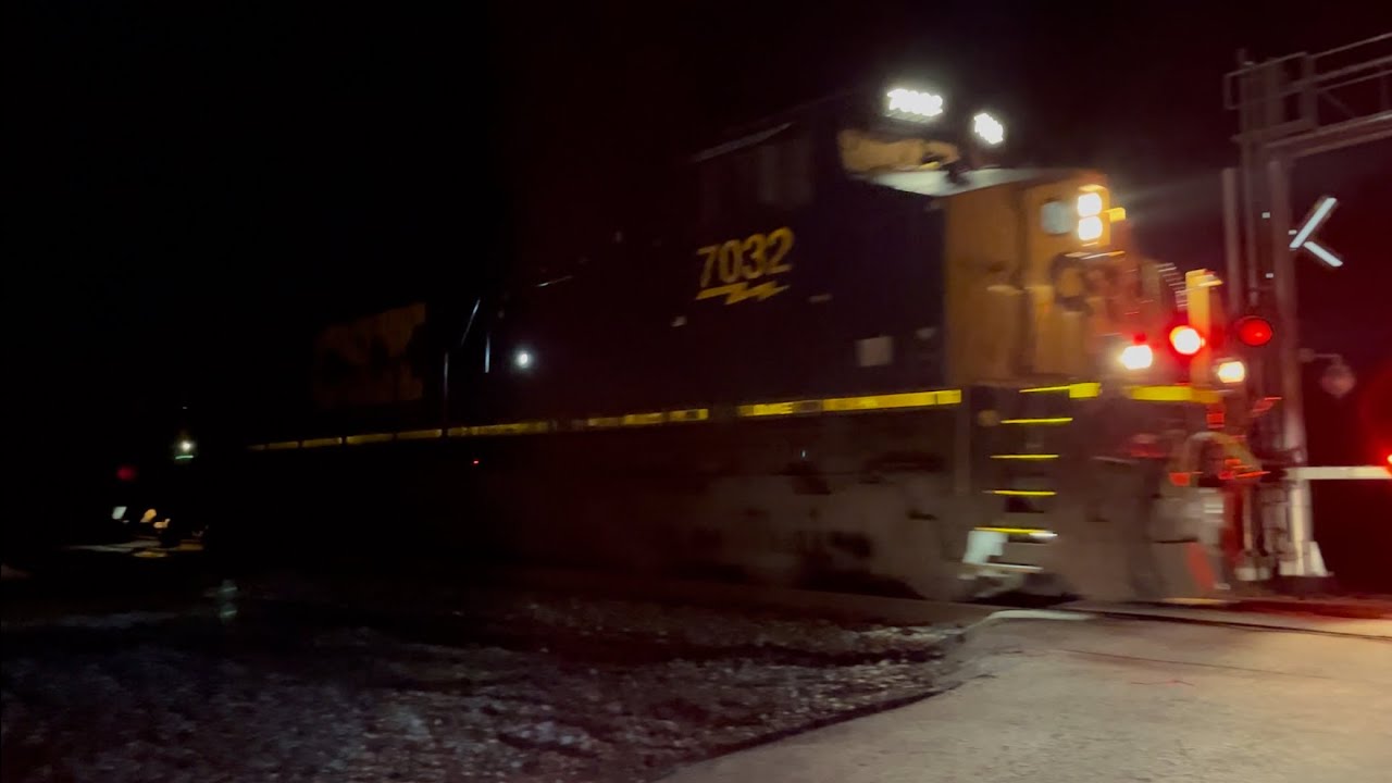 CSX 7032 leads CSX C895 (Princeton, IN to Newport News, VA) at Princeton, IN 8:25 PM