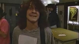 Van Halen rare footage pre-concerts -  1988 pre-show warmup