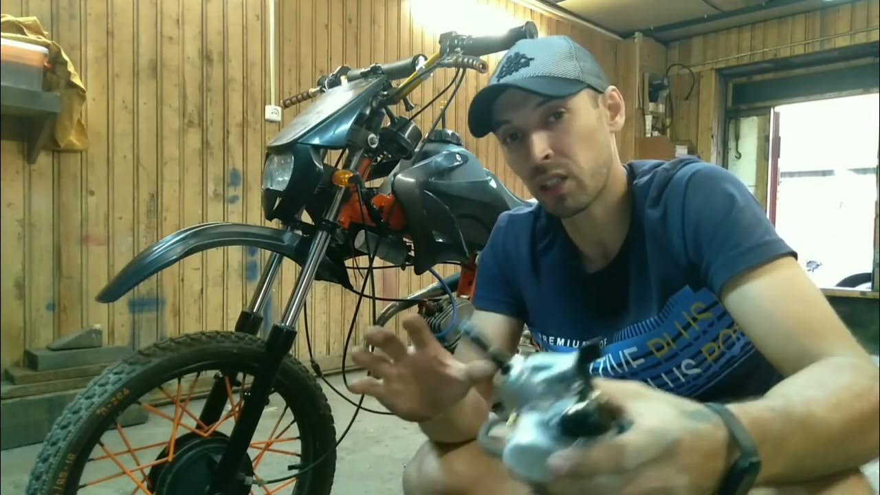 Школьник на Карпатах мотоцикл