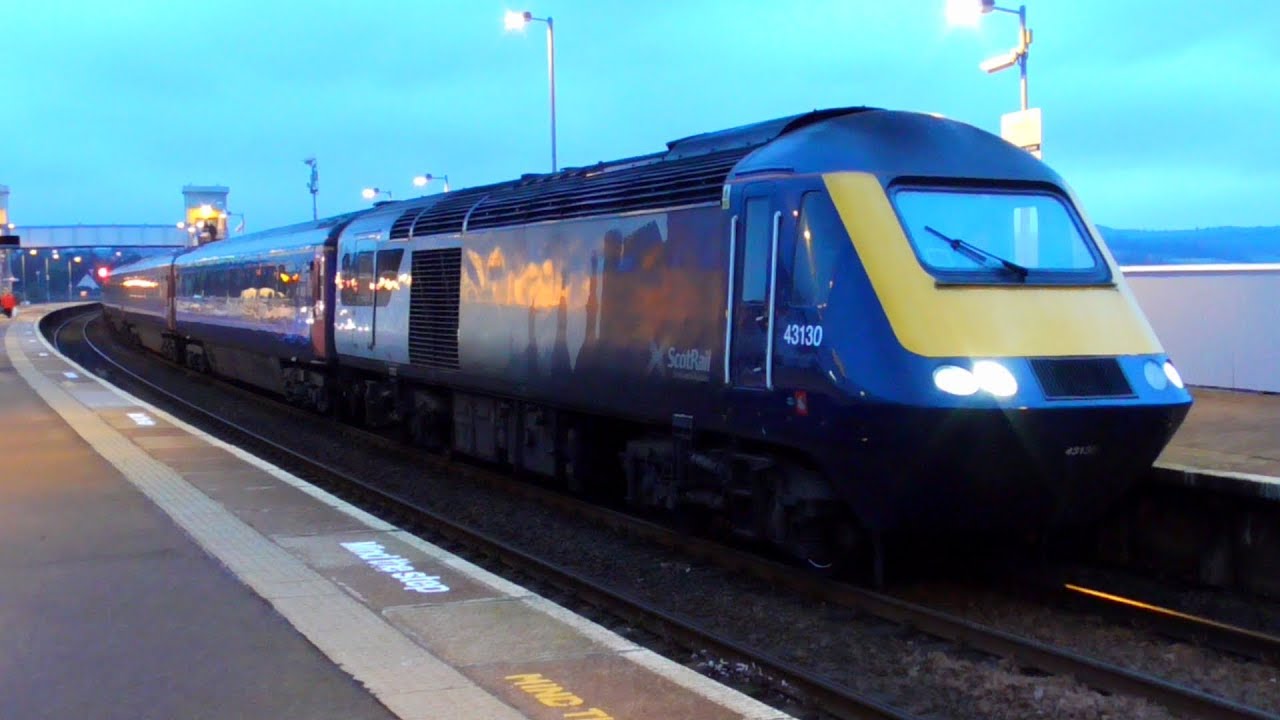 Trains at Montrose - 22/11/19