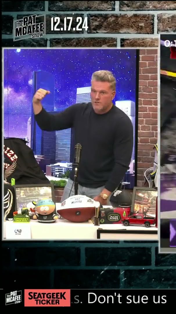 Pat McAfee with a special message for Randy Moss ❤️