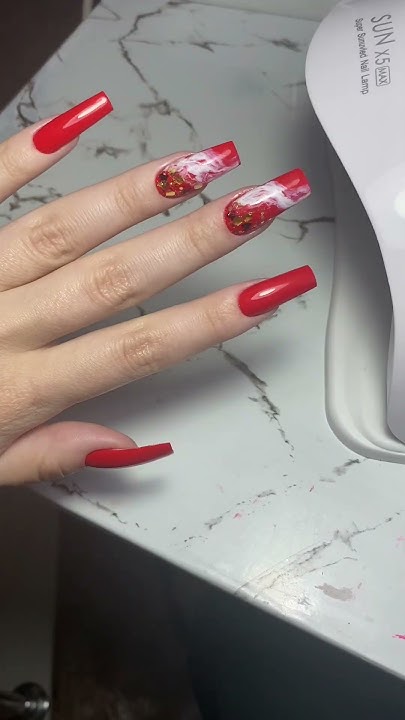 Наращивание ногтей самой себе #nails #гельлак #наращиваниеногтей - YouTube