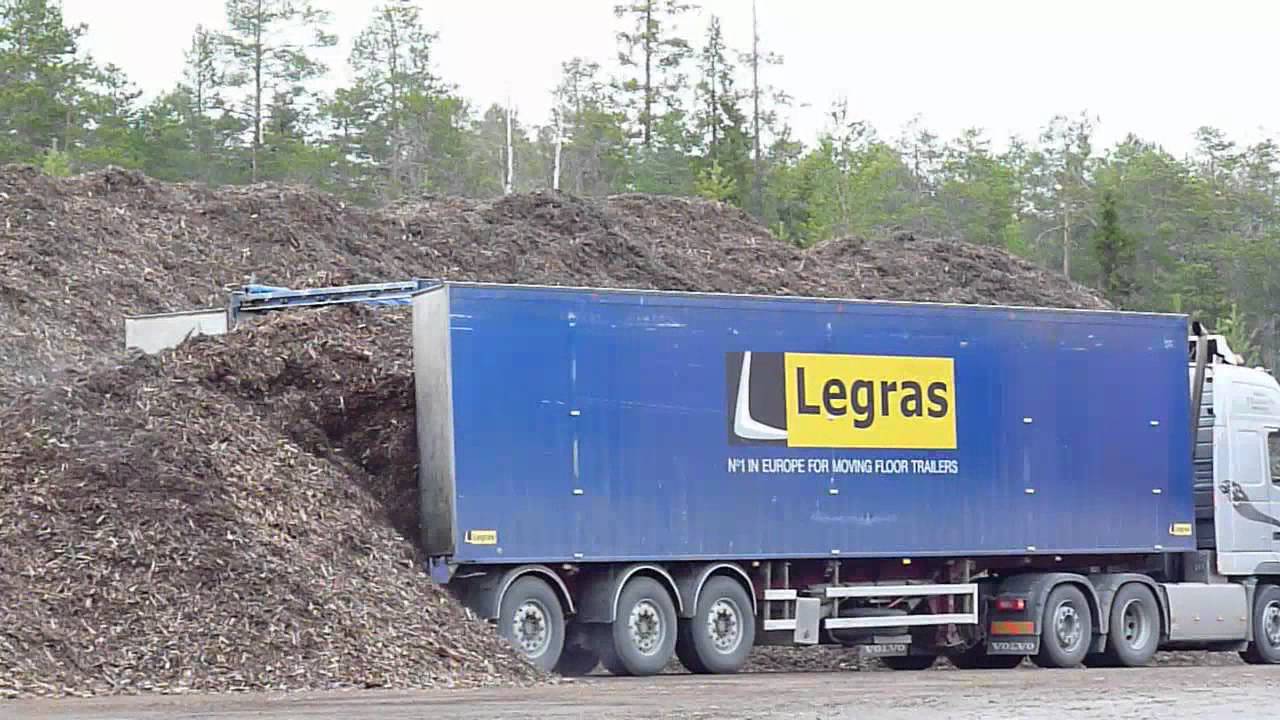 Volvo Fh With Legras Moving Floor Trailer Unloading Wood Youtube