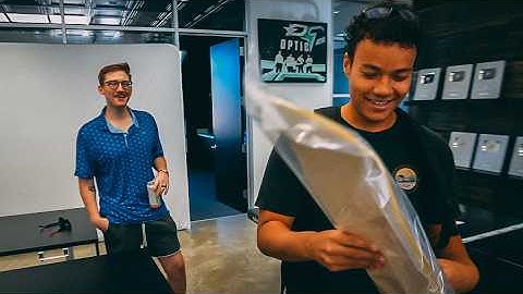 HECZ gives HUKE his TROPHY from the COD 4 Invitational!