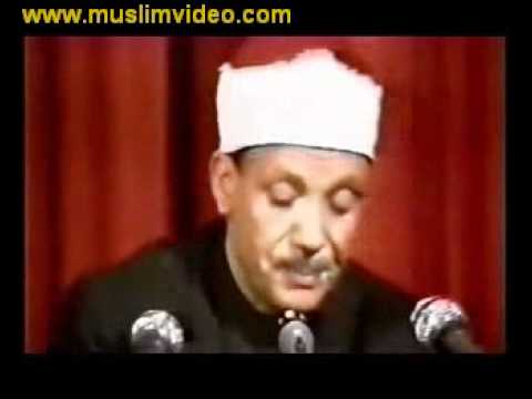 الشيخ عبدالباسط وهو يبكي في خشوع