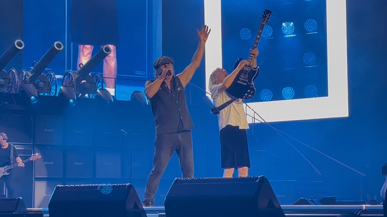 AC/DC - For Those About To Rock (We Salute You) - Sydney - Accor ...