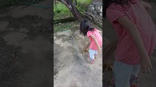 Mya Dan Azlan Menyapu