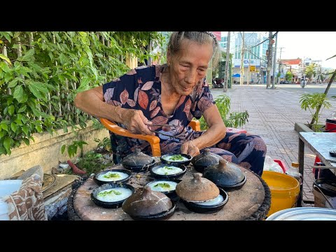 Video Về Ninh Hoà ăn bánh đợi bánh chờ, không dành cho người... - youtube