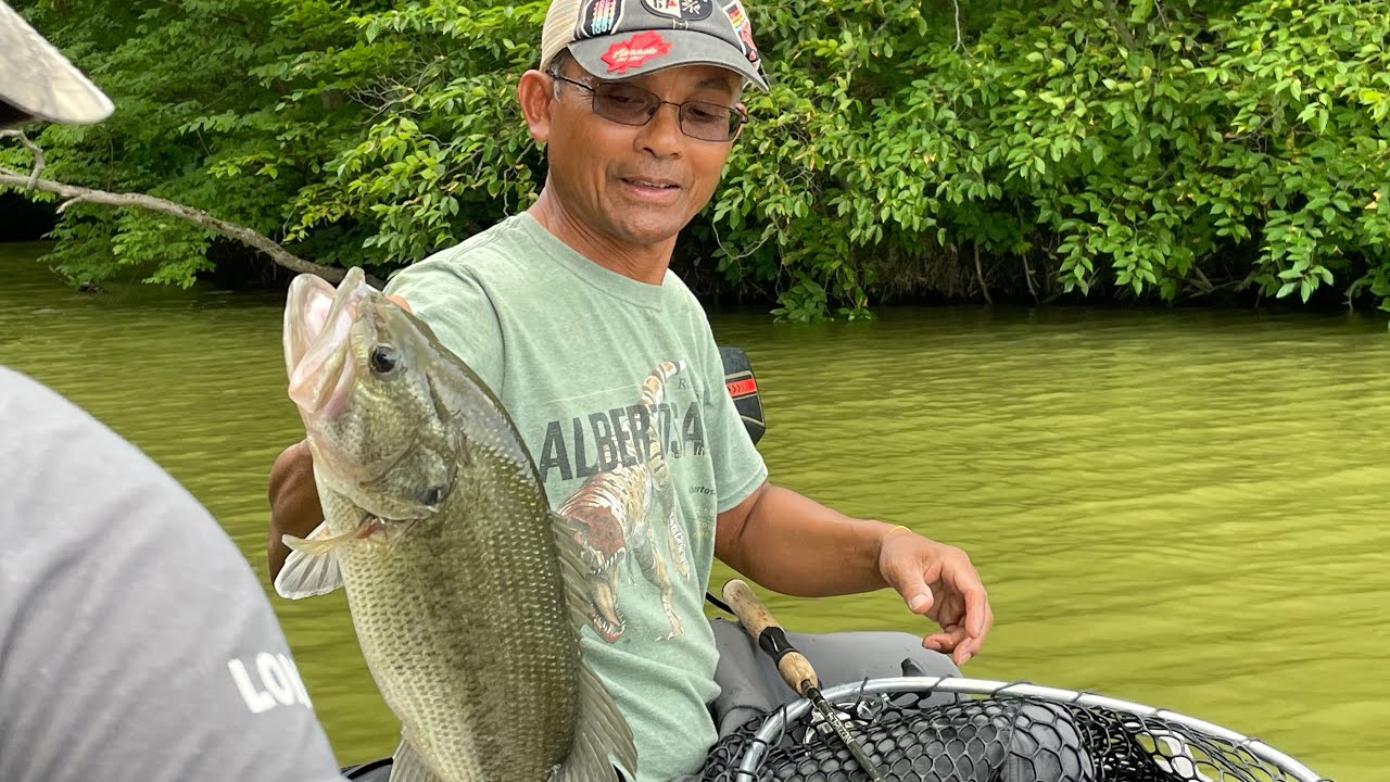 Bass fishing so awesome, great time go bass fishing
