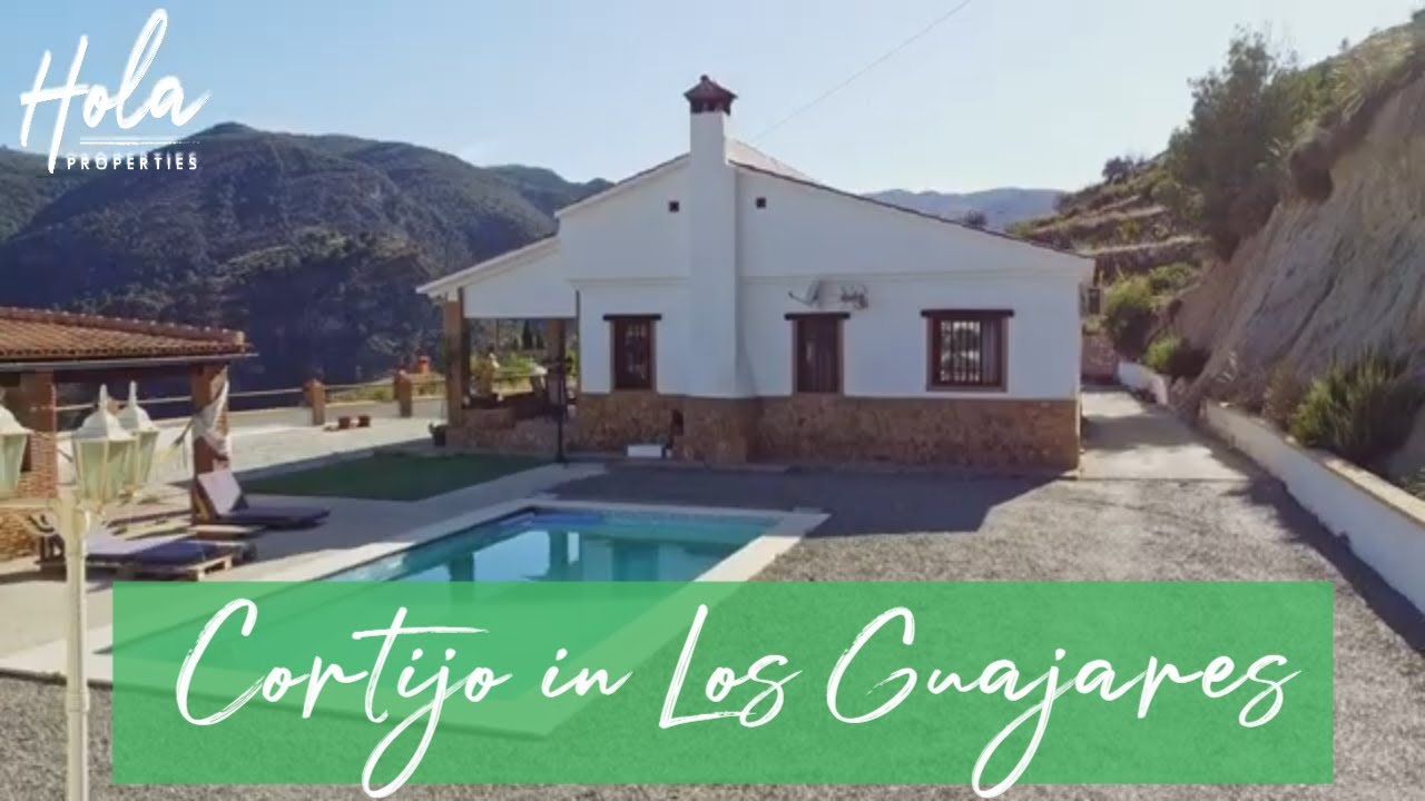 𝐏𝐫𝐨𝐩𝐞𝐫𝐭𝐢𝐞𝐬 𝐟𝐨𝐫 𝐒𝐚𝐥𝐞 𝐢𝐧 𝐋𝐨𝐬 𝐆𝐮𝐚𝐣𝐚𝐫𝐞𝐬,  𝐆𝐫𝐚𝐧𝐚𝐝𝐚 | 𝐄𝐱𝐜𝐥𝐮𝐬𝐢𝐯𝐞 𝐂𝐨𝐫𝐭𝐢𝐣𝐨 𝐓𝐨𝐛𝐚 -  𝐀𝐧𝐝𝐚𝐥𝐮𝐬𝐢𝐚𝐧 𝟑-𝐁𝐞𝐝𝐫𝐨𝐨𝐦 𝐑𝐞𝐭𝐫𝐞𝐚𝐭