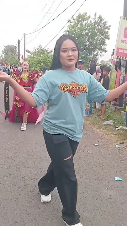 tante gemoy goyang asik #fyp #dj #jogetkarnaval