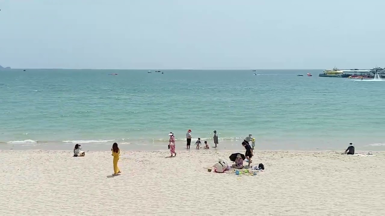 Доброе утро Хайнань! Пляж и набережная в городе Санья