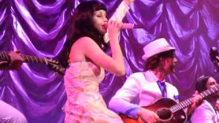 Katy Perry - Only Girl (In The World)/Big Pimpin'/Whip My Hair live