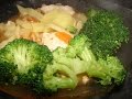 Жареная картошка с брокколи