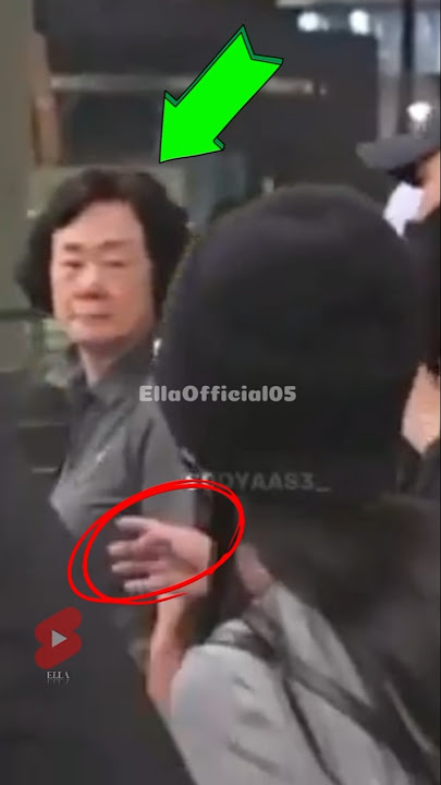 Jisoo's kindness to an old lady at the airport 🥹🫶 #Jisoo #blackpink #kimjisoo