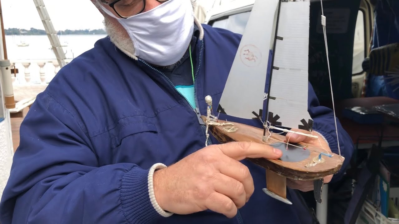 “CONSTRUO MINIATURAS MAS NUNCA ENTREI NUM VELEIRO