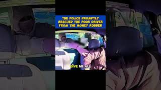 Watch as cab robbery gets interrupted by police