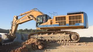 💪 High productivity - Caterpillar 385C loading articulated dump trucks - Part 1
