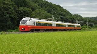 津軽新城駅～鶴ヶ坂駅間を通過する、E751系特急つがる(2015/08/26)