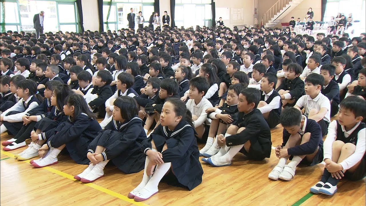 真新しい教科書で元気に新年度スタート　香川県の公立小中学校で1学期の始業式