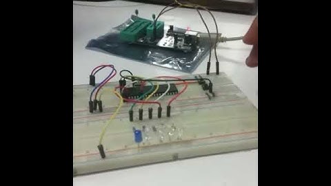 Contador binario 0-25 sin antirrebote