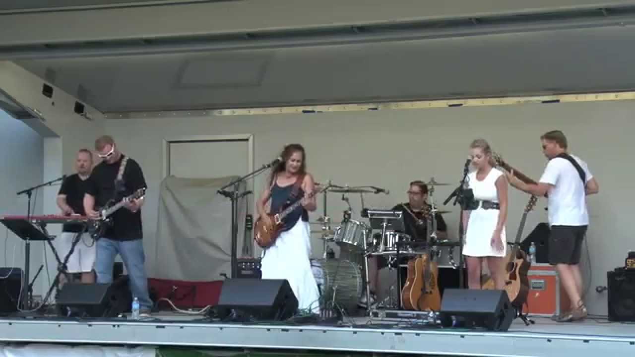 Wendy Woo Band ~ On With the Show