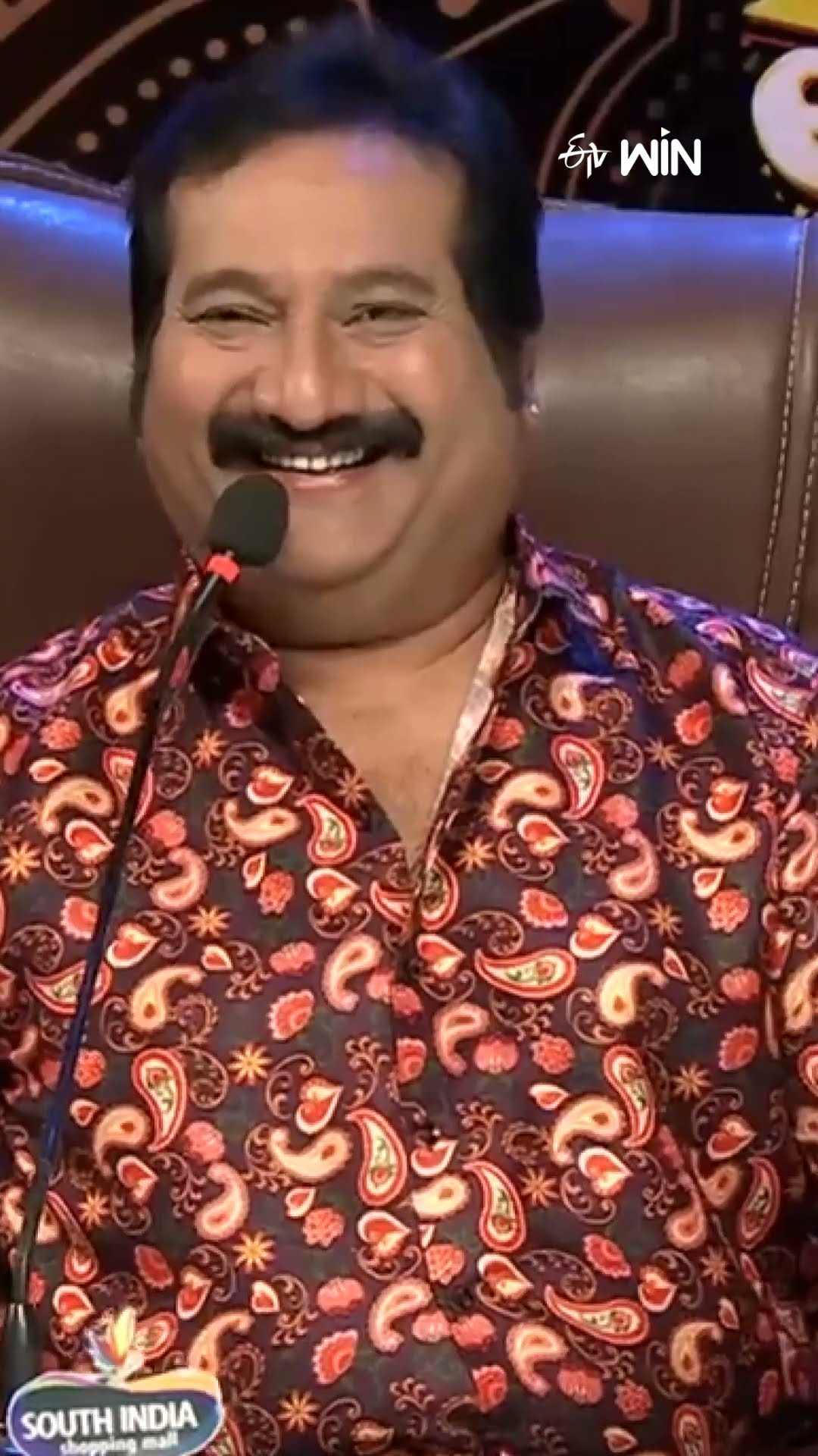 మేకప్ తీసేస్తే మరీ ఇలా గుర్తుపట్టలేనంతగా ఉంటారా..? #jabardasth #comedy #bulletbhaskar #faima