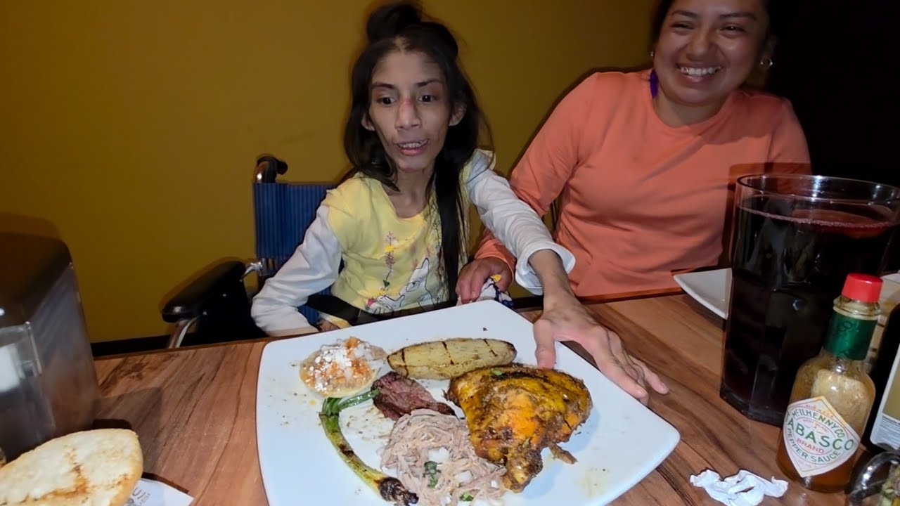 Invite a Alisson a comer en UN RESTAURANTE LUJOSO y esta fué su reacción.